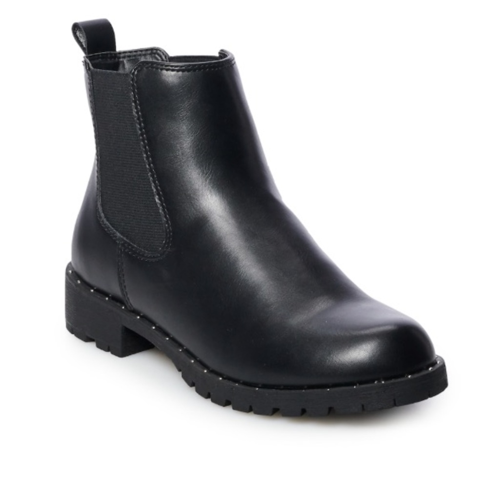 Women’s black ankle boot